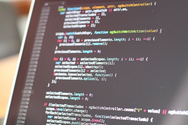 Dlaczego warto zdecydować się na stworzenie oprogramowania na zamówienie?